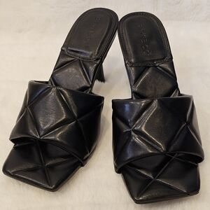 Bamboo Quilted Strap Slip On Heels Black Size 6